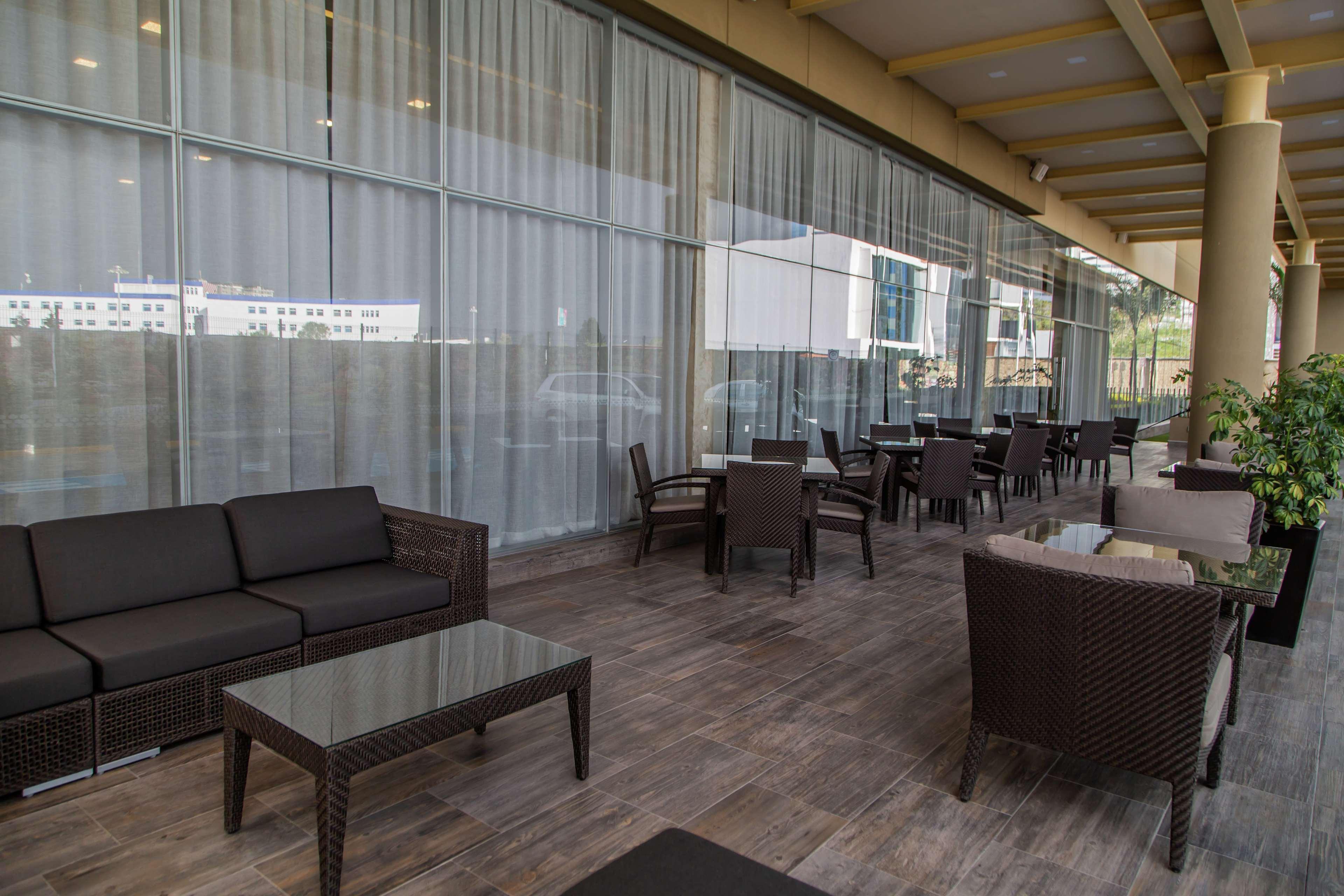 Hampton Inn & Suites By Hilton Puebla Exterior foto