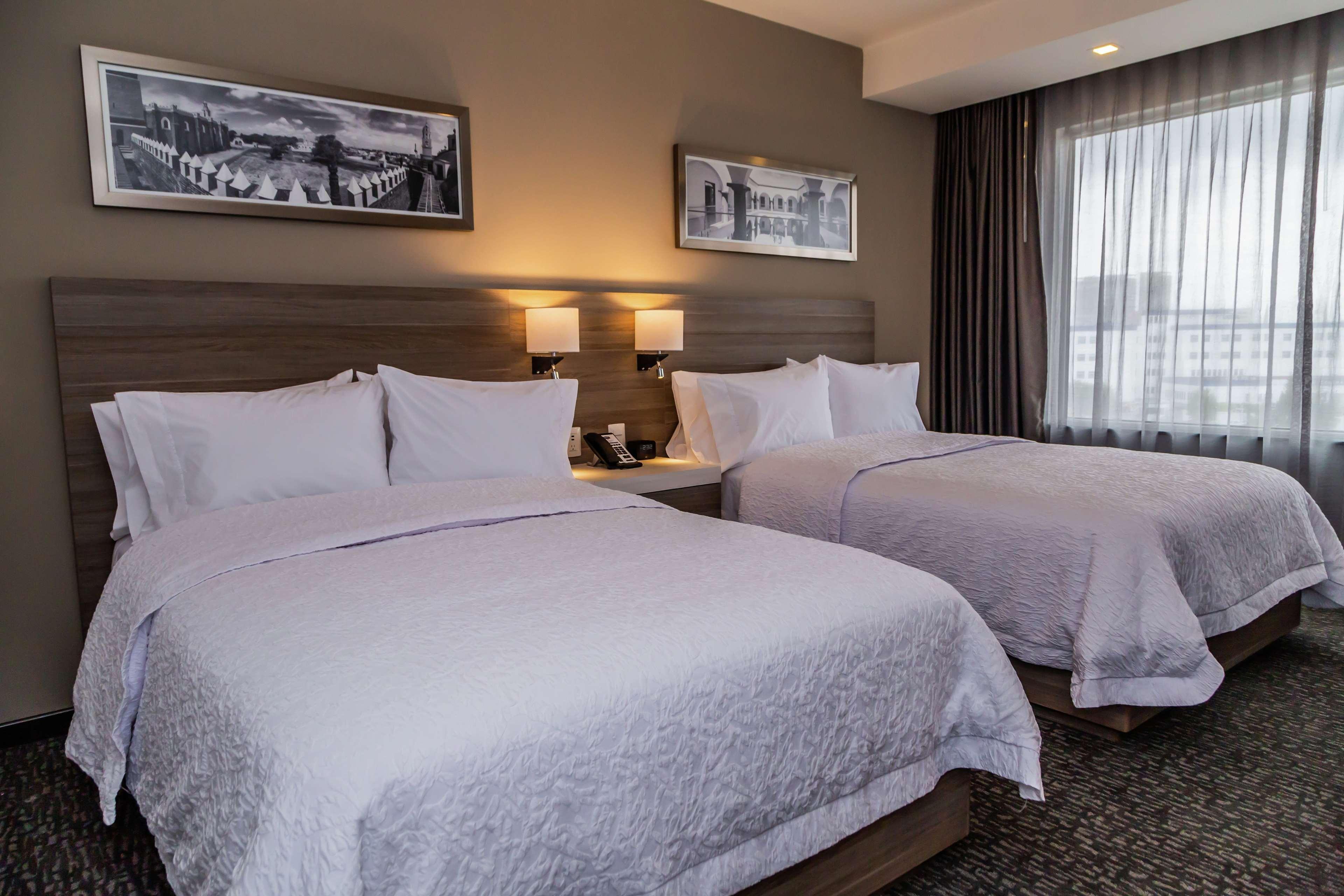 Hampton Inn & Suites By Hilton Puebla Exterior foto