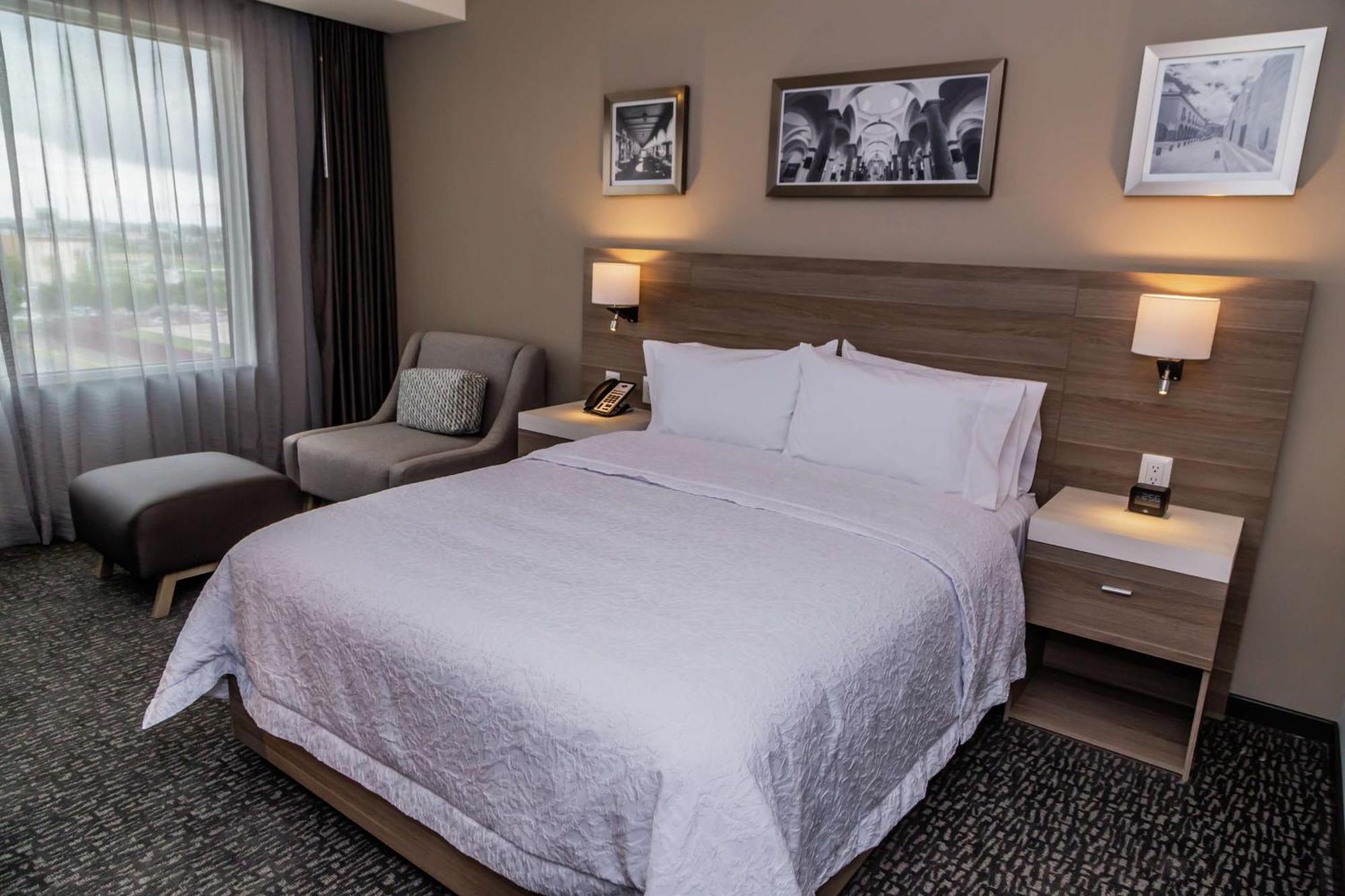 Hampton Inn & Suites By Hilton Puebla Exterior foto